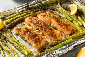 Receta de salmón con espárragos